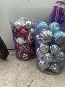 Tree Ornaments/Esferas De navidad