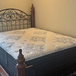 Wooden, Queen Size, Bed frame