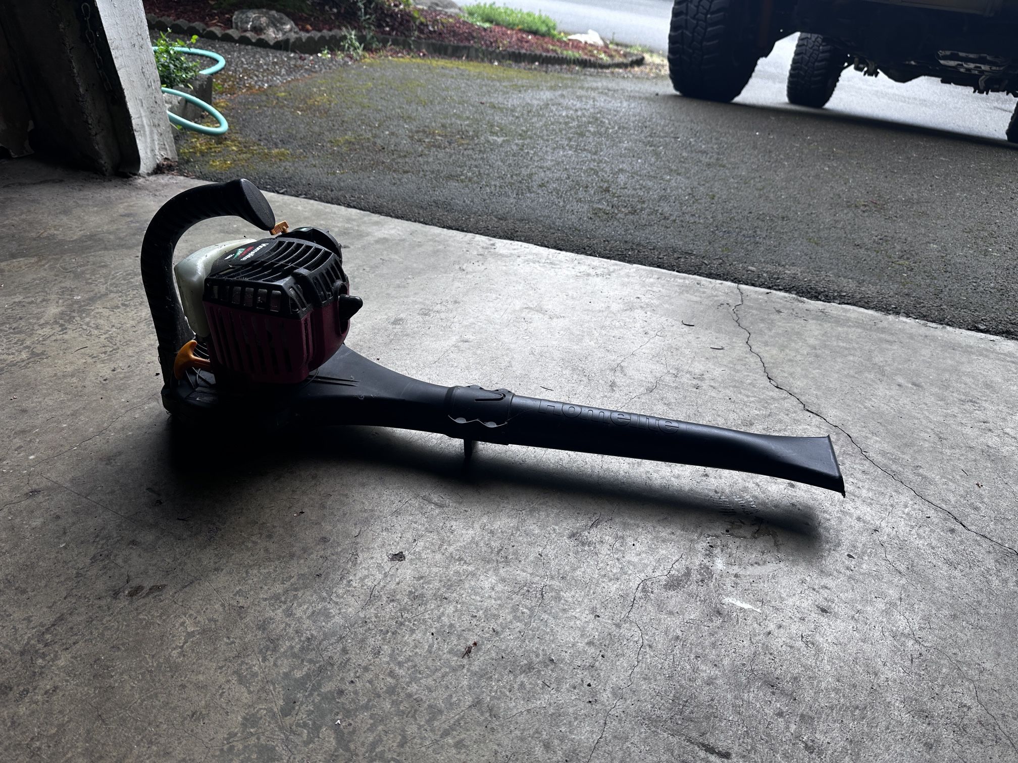 Leaf Blower