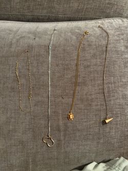 Lot of 4 Delicate Chain Necklaces