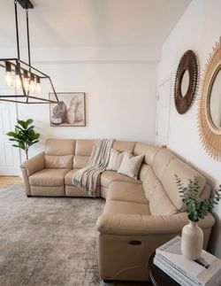 Beautiful full leather sectional Natuzzi by Raymore & Flanigan