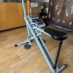 SUNNY HEALTH & FITNESS SMART ROW-N-RIDE SQUAT/GLUTE MACHINE