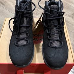 NEW Red Wing Work Boots - Men's Size 9 D - Waterproof & Safety Toe