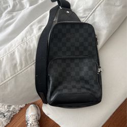  Louis Vuitton Avenue Sling Bag Damier Graphite