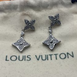 L. V. GORGEOUS earings that sell for $18,000  