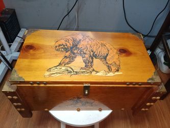 Vintage ceder bear storage box