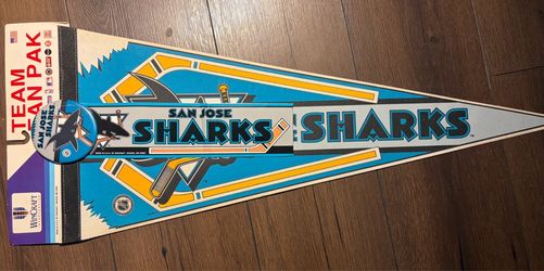San Jose Sharks NHL Pennant with Button Pin