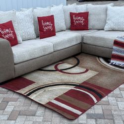 Beautiful novelia 2-piece sectional sofa from Rooms To Go. Delivery available for an additional cost.