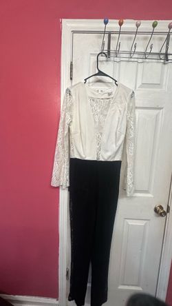 VENUS Black & Ivory Lace Jumpsuit – Size Medium – Long Sleeve
