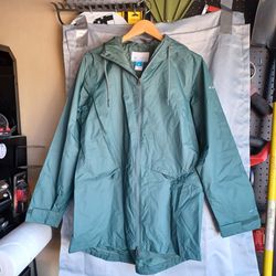 Women's Columbia Omni Tech Hooded Rain Jacket,  Size Large