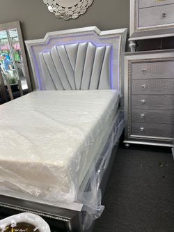 Brand new!!!!! Modern bedroom