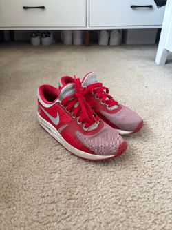 Nike Air Max 90 red trainers. Size US 5#sneakers #runners