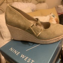 Women Shoes Size 7 