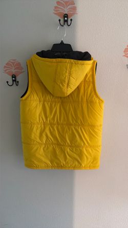 Yellow Hooded Puffer Vest – Warm & Lightweight