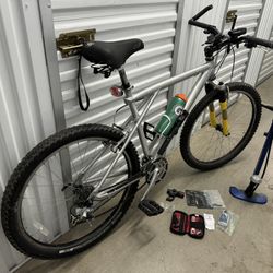 GT Avalanche Mountain Bike