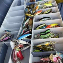 Large Lot Of Hard Bait/fishing Tackle 