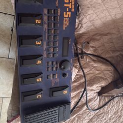 Boss GT -5 guitar effects professor