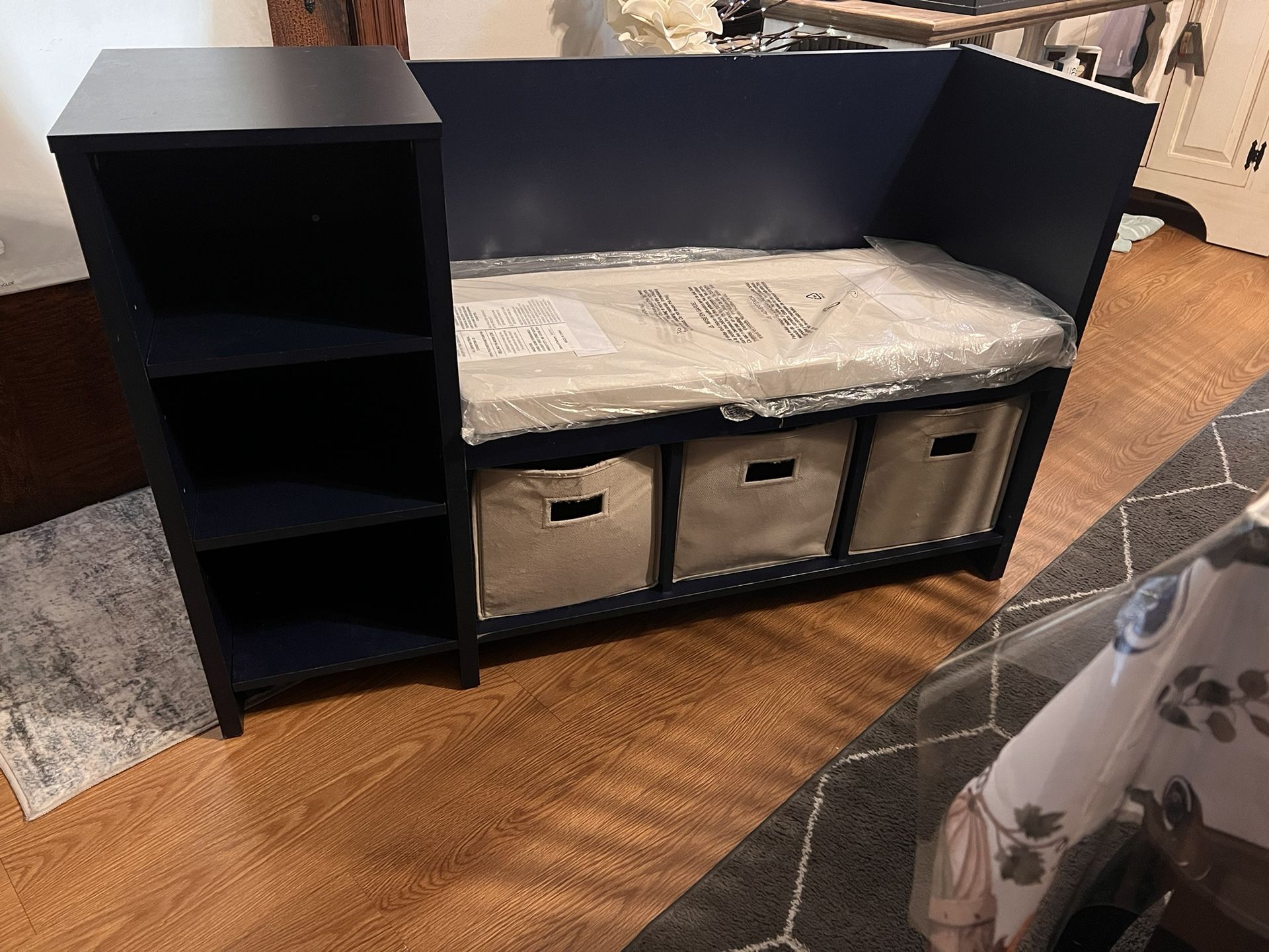 Book/Toy bench