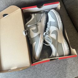 Kids Size 7 Nike Shoes