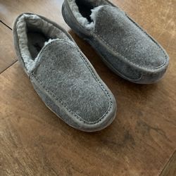 ❗️Brand New❗️ UGG slippers Size 9