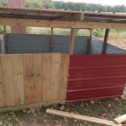 Goat Run Inn Or Dog House 450$ 