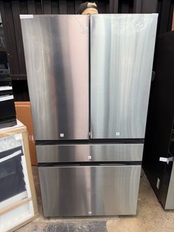 Brand new Samsung Bespoke 36 in. 29 cu. ft. Standard Depth 4-Door French Door Smart Refrigerator in Stainless Steel with Beverage Center