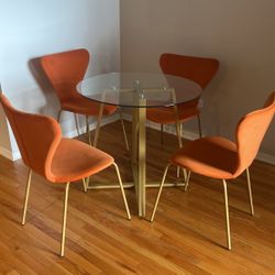 Table and 4 chairs set