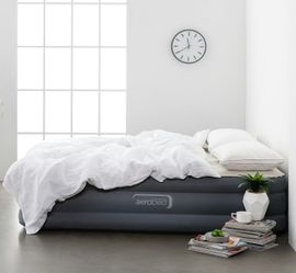Aero bed self Inflating