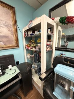 Cabinets /dresser / display case