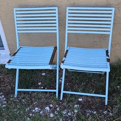 2 Chairs Metal 