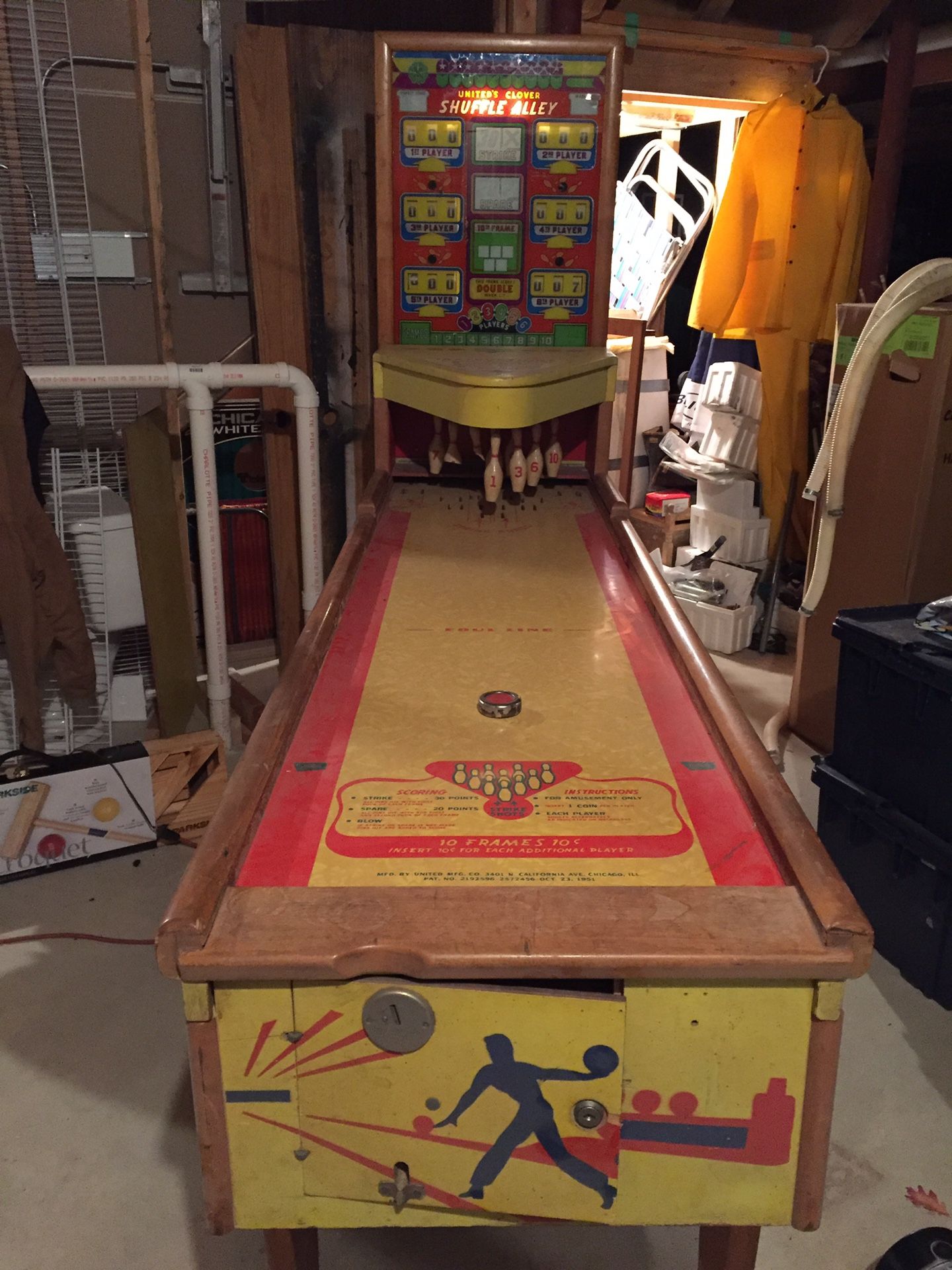 Vintage United’s Clover Shuffle Alley Bowling Machine
