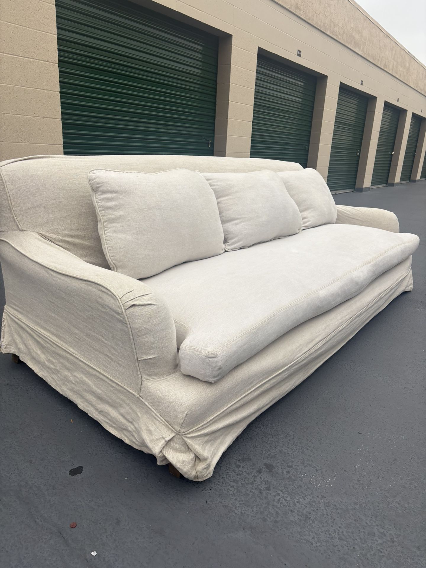 Authentic Restoration Hardware Couch 🛻Delivery Available🛻