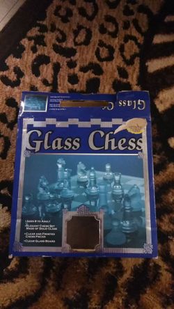 Glass chess set very nice