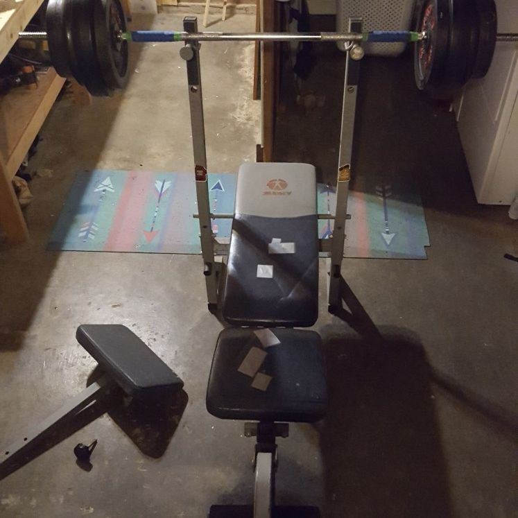 Adjustable weight bench