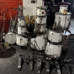 4 Different Drum Sets Pearl Forum Series/others