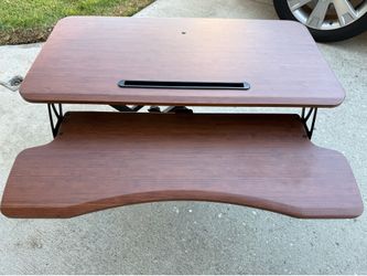 Computer adjustable desk