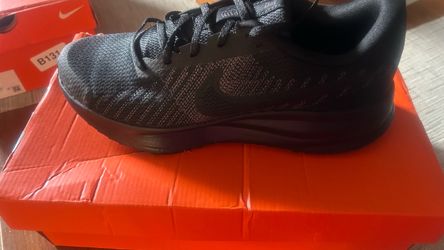 NIKE  8 1/2 M 10W