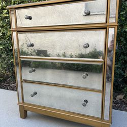 Pier 1 Imports Chest of Drawers/Dresser