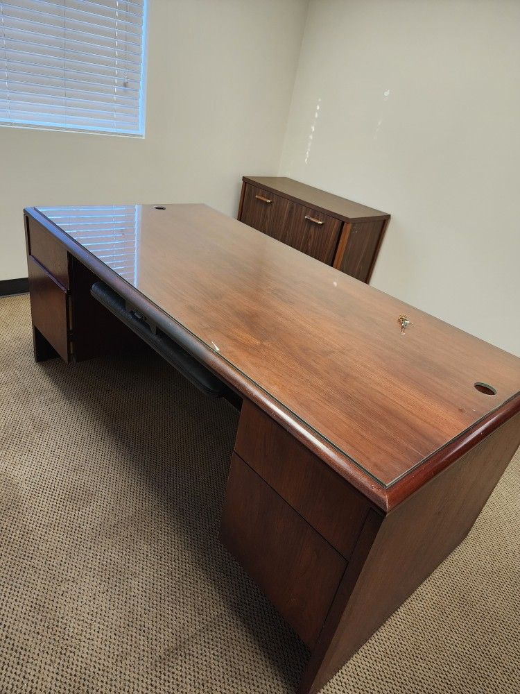 Office Desk