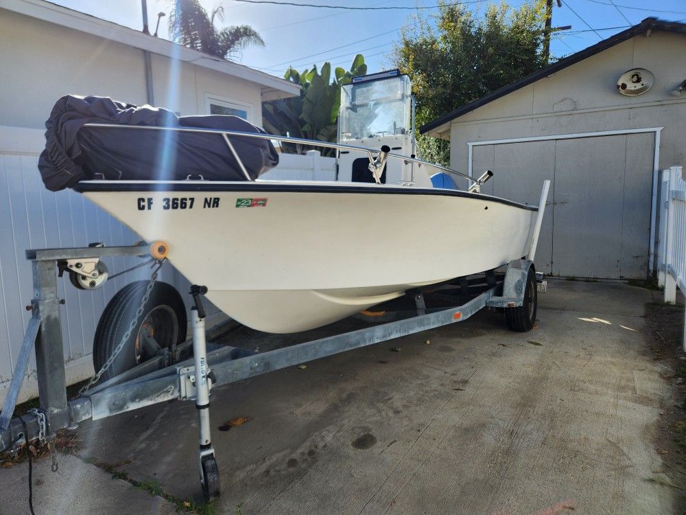 18' Aquapro Center Console Fishing Boat