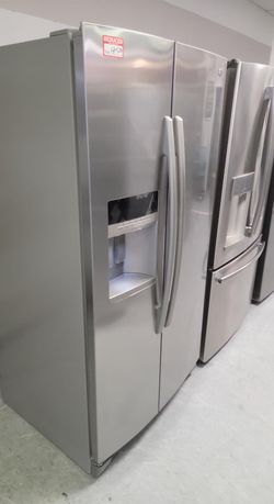 Maytag Side-by-Side Stainless Steel Refrigerator Fridge
