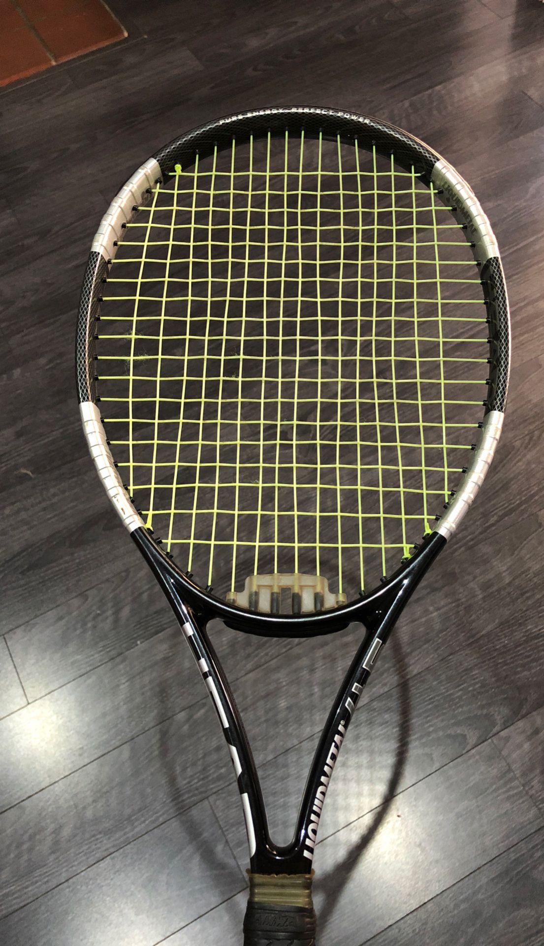 Head luquidmetal tennis racket