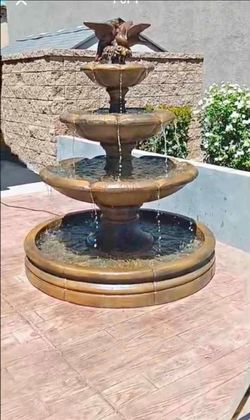 CONCRETE CEMENT WATER FOUNTAIN ⛲️ $1400