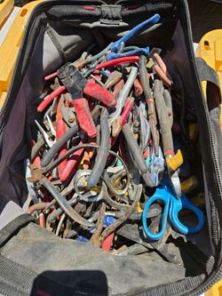 Pliers