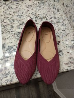 Women's flats brand new 7.5
