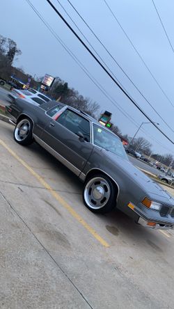 20x8.5 Vision Wheels W/moon Caps