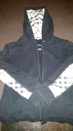 Burberry sweatshirt size medium