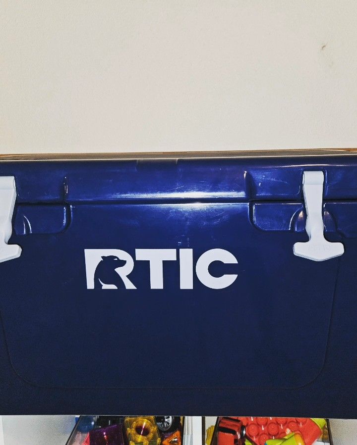 RTIC ICE Chest Cooler 65qt