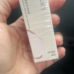 lip gloss 