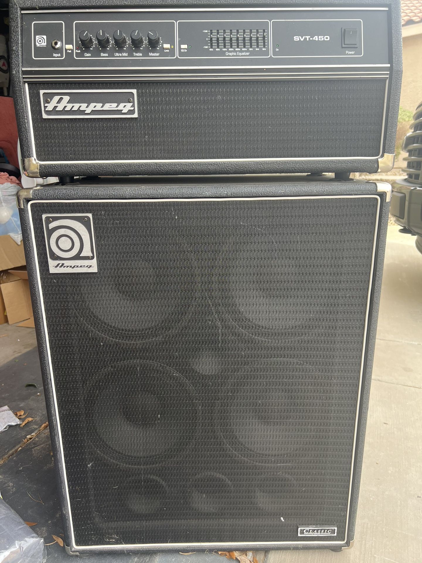 Ampeg SVT-450H Classic Series 450-Watt Bass Amp Head and Ampeg SVT-410HLF Bass Cabinet